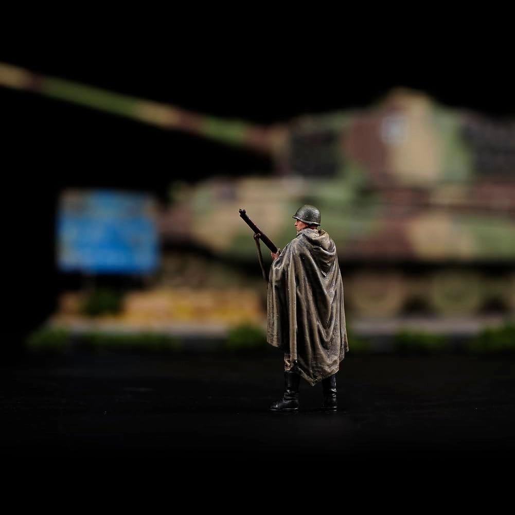 1:35 Scale WWII Making Old Painting Miniatures People Figurine Tiny People Resin Diorama Action Figure for Tank Vehicles Model (Soviet Reconnaissance Forces)