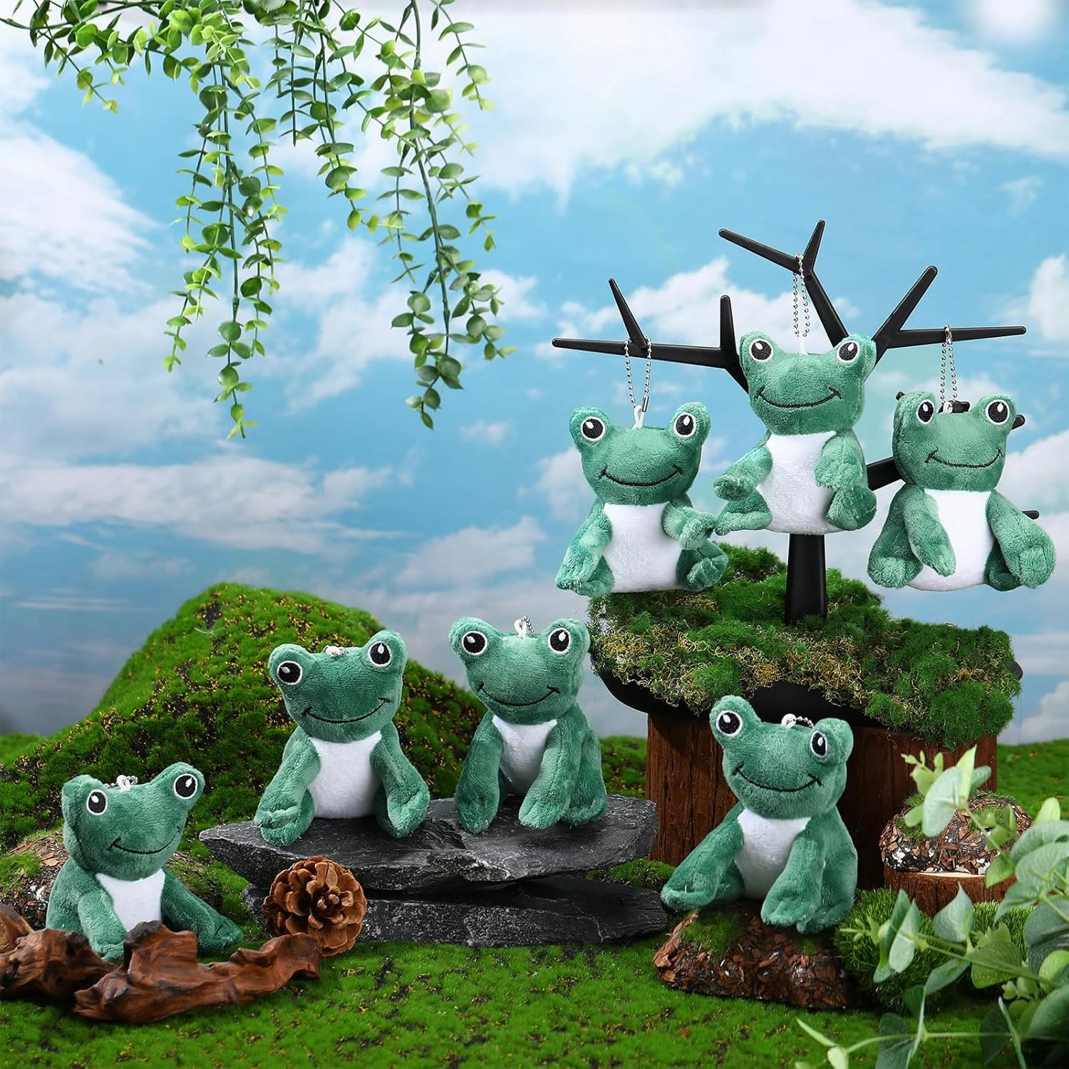 20 Pcs Mini Frogs Plush Keychains Stuffed Animals Bulk Frogs Birthday Party Favors Small Plush Bulk Graduation Gifts Ornament Kawaii Animal Keychains for Baby Shower Birthday Party Woman