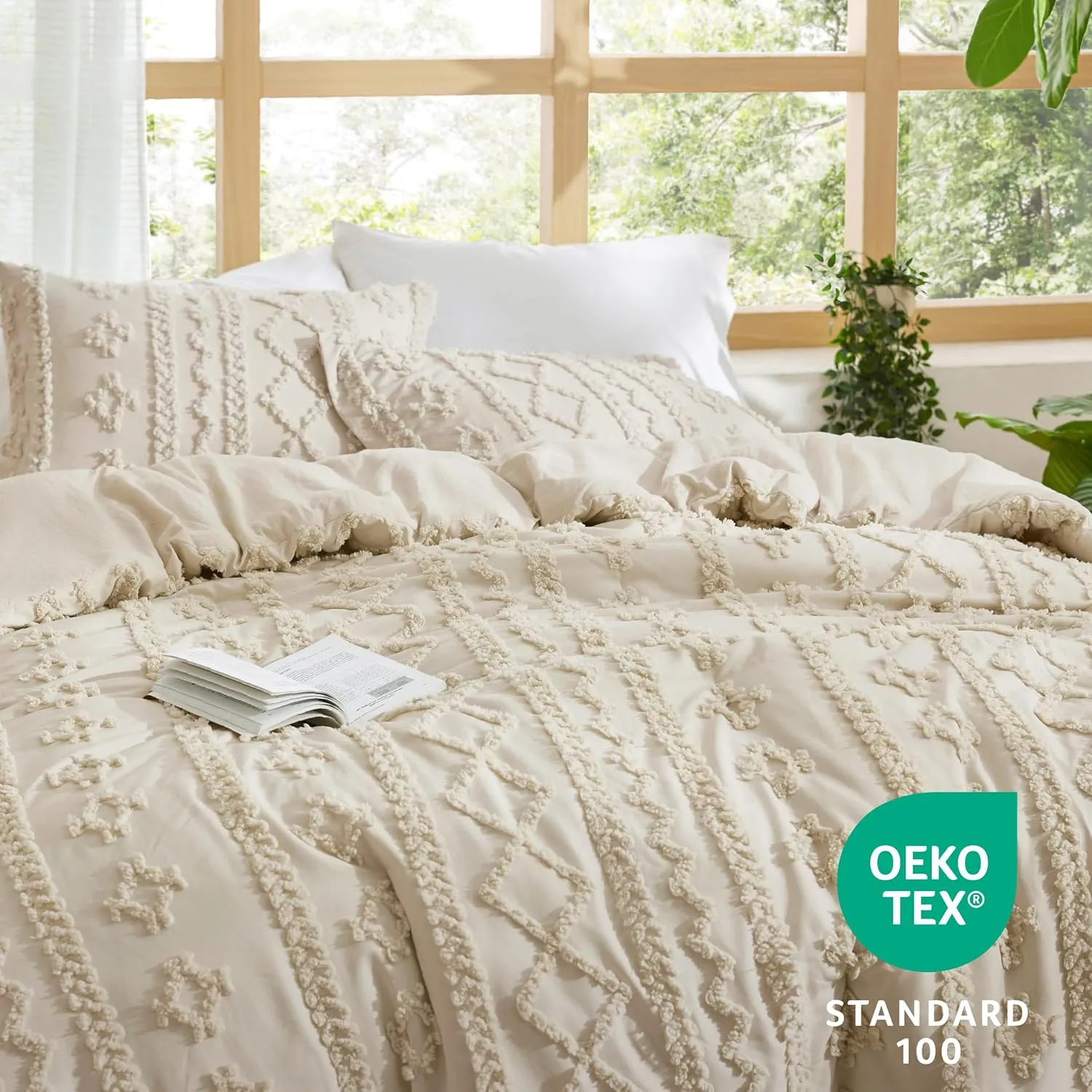 Bedsure Tufted Boho Comforter Set Queen Size - Beige Boho Bed Set, GentleSoft™ 3 Pieces Farmhouse Shabby Chic Embroidery Bedding, Gifts for Woman, Soft Jacquard Queen Comforter for All Seasons
