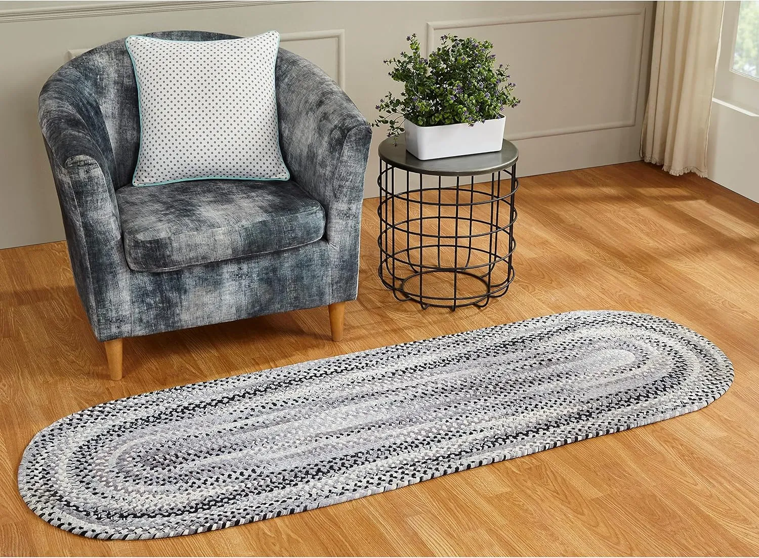 Better Trends Ombre Area Rug, 24" x 72" Runner, Reversible and Durable, 100% Soft Cotton Anti-Fatigue Chenille, Braided Rug for Entryway Living Room, Kitchen - Black