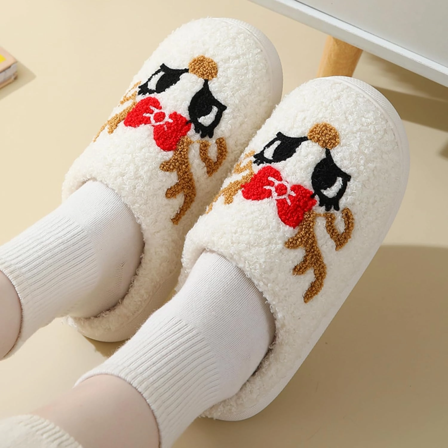 Christmas Slippers Memory Foam for Women Men, Cozy Plush Warm Non-Slip Holiday Slides with Santa Reindeer Designs Indoor Outdoor