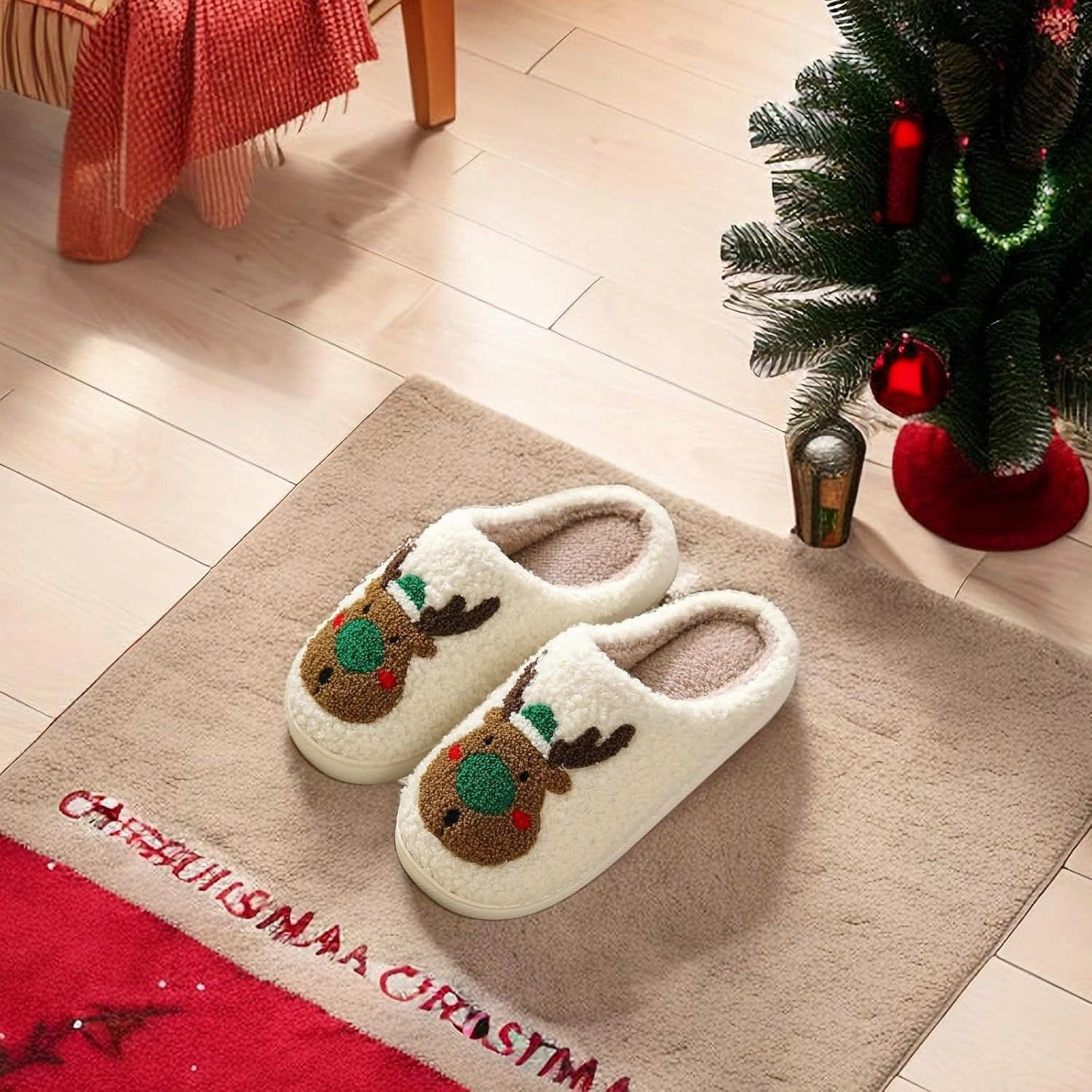 Christmas Slippers Memory Foam for Women Men, Cozy Plush Warm Non-Slip Holiday Slides with Santa Reindeer Designs Indoor Outdoor