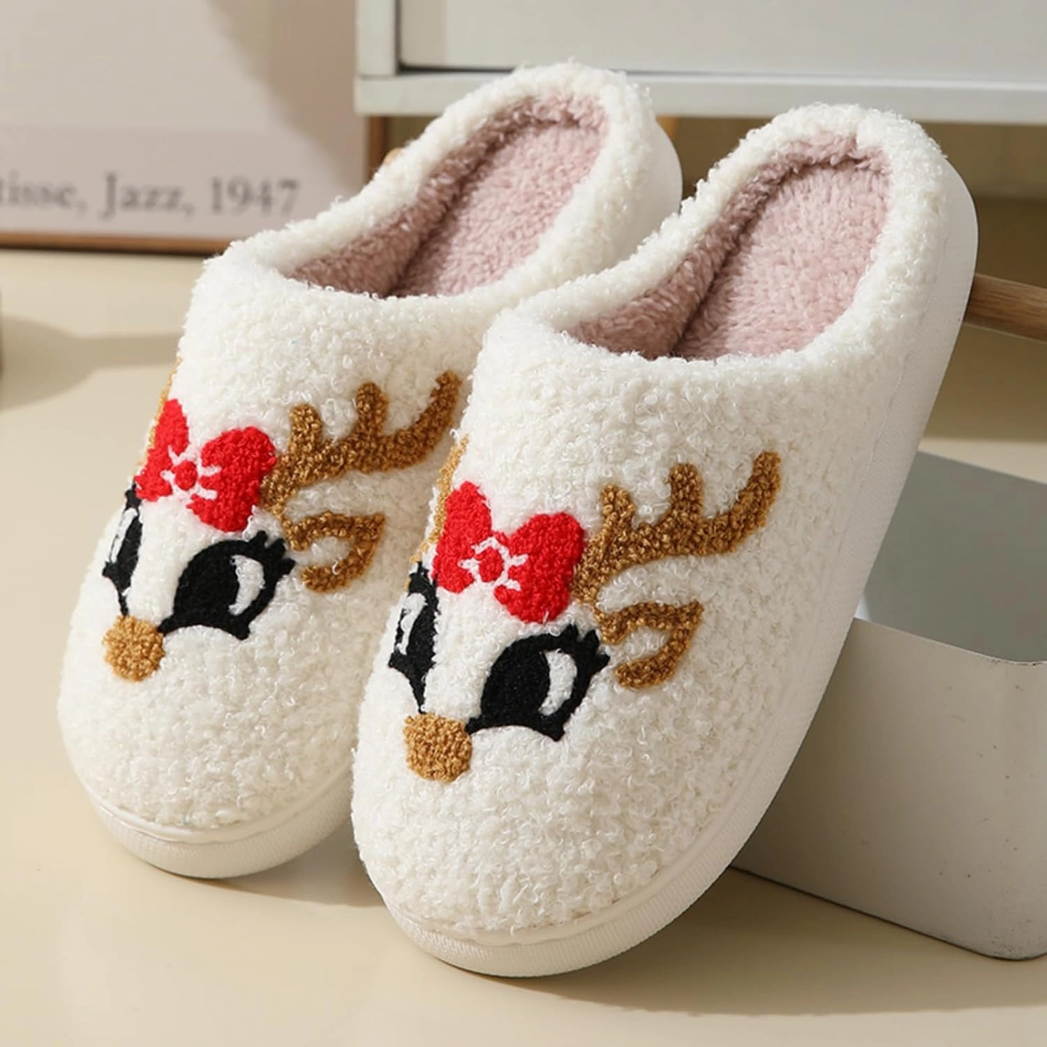 Christmas Slippers Memory Foam for Women Men, Cozy Plush Warm Non-Slip Holiday Slides with Santa Reindeer Designs Indoor Outdoor