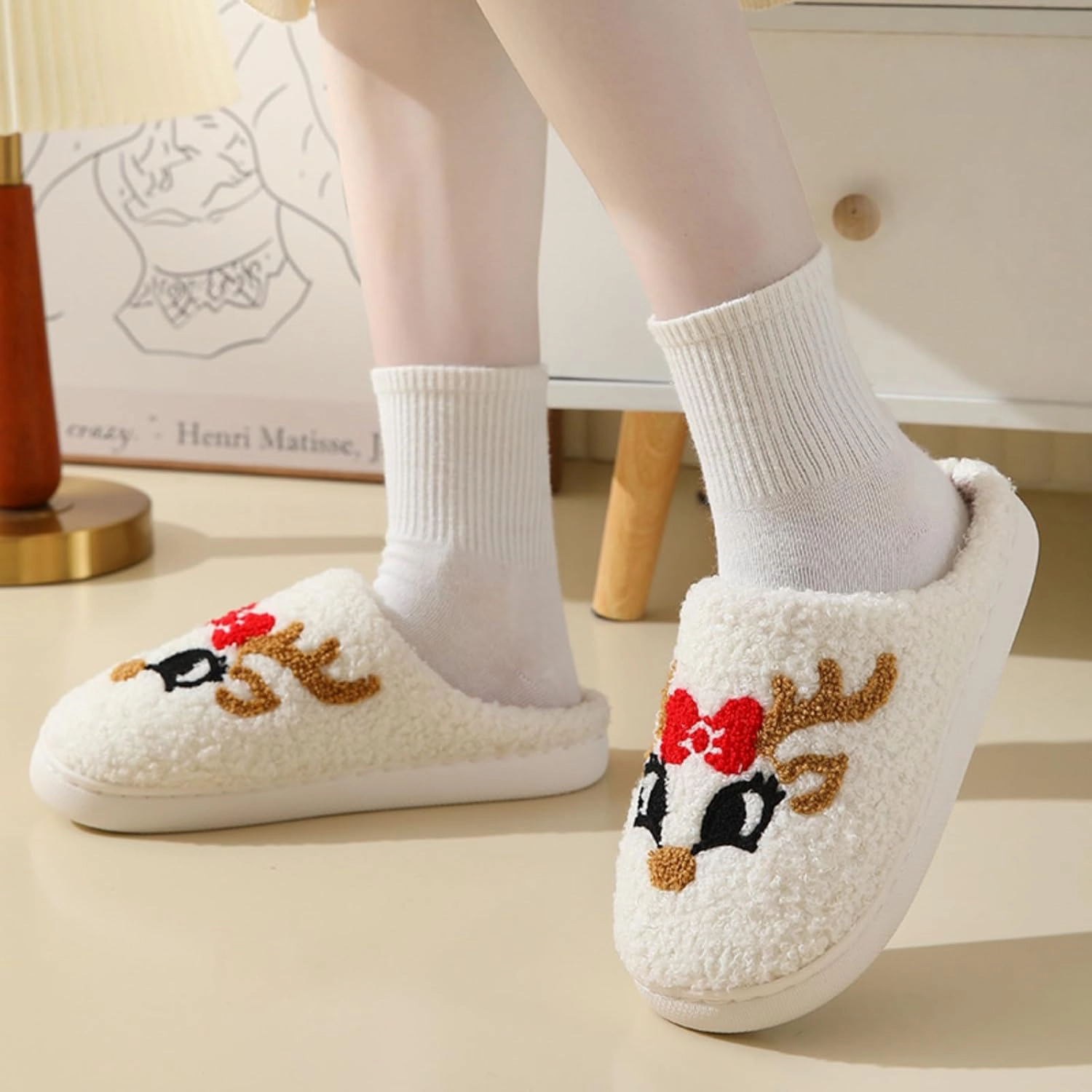 Christmas Slippers Memory Foam for Women Men, Cozy Plush Warm Non-Slip Holiday Slides with Santa Reindeer Designs Indoor Outdoor