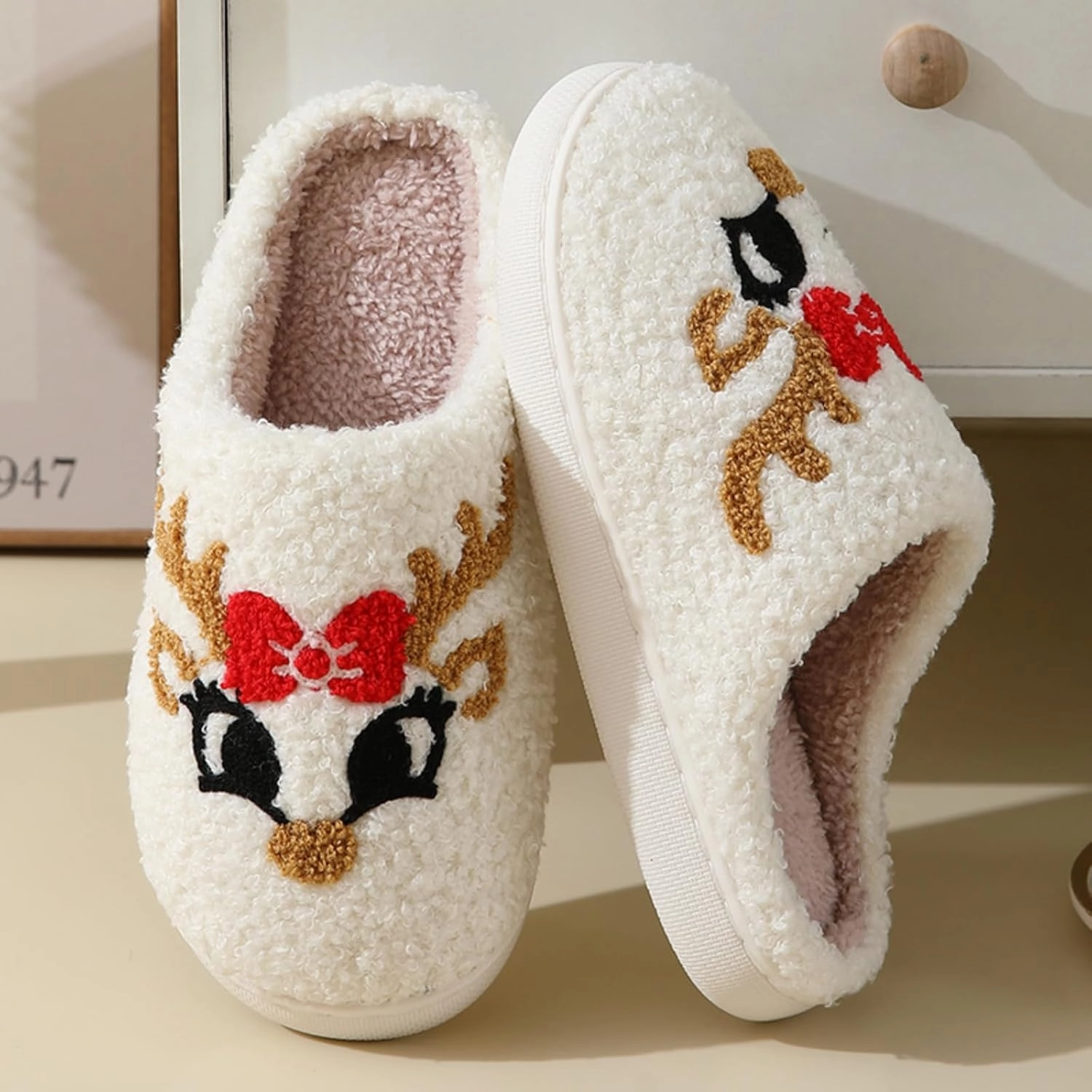 Christmas Slippers Memory Foam for Women Men, Cozy Plush Warm Non-Slip Holiday Slides with Santa Reindeer Designs Indoor Outdoor