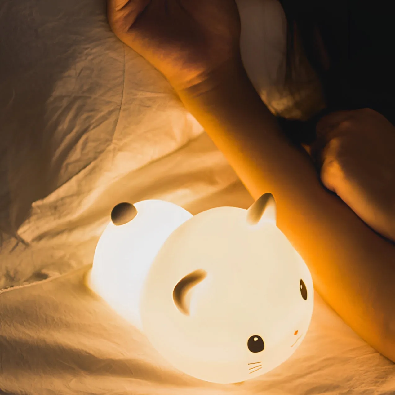 Cute Cat LED Nightlight - Rechargeable Silicone Kitty Lamp for Kids