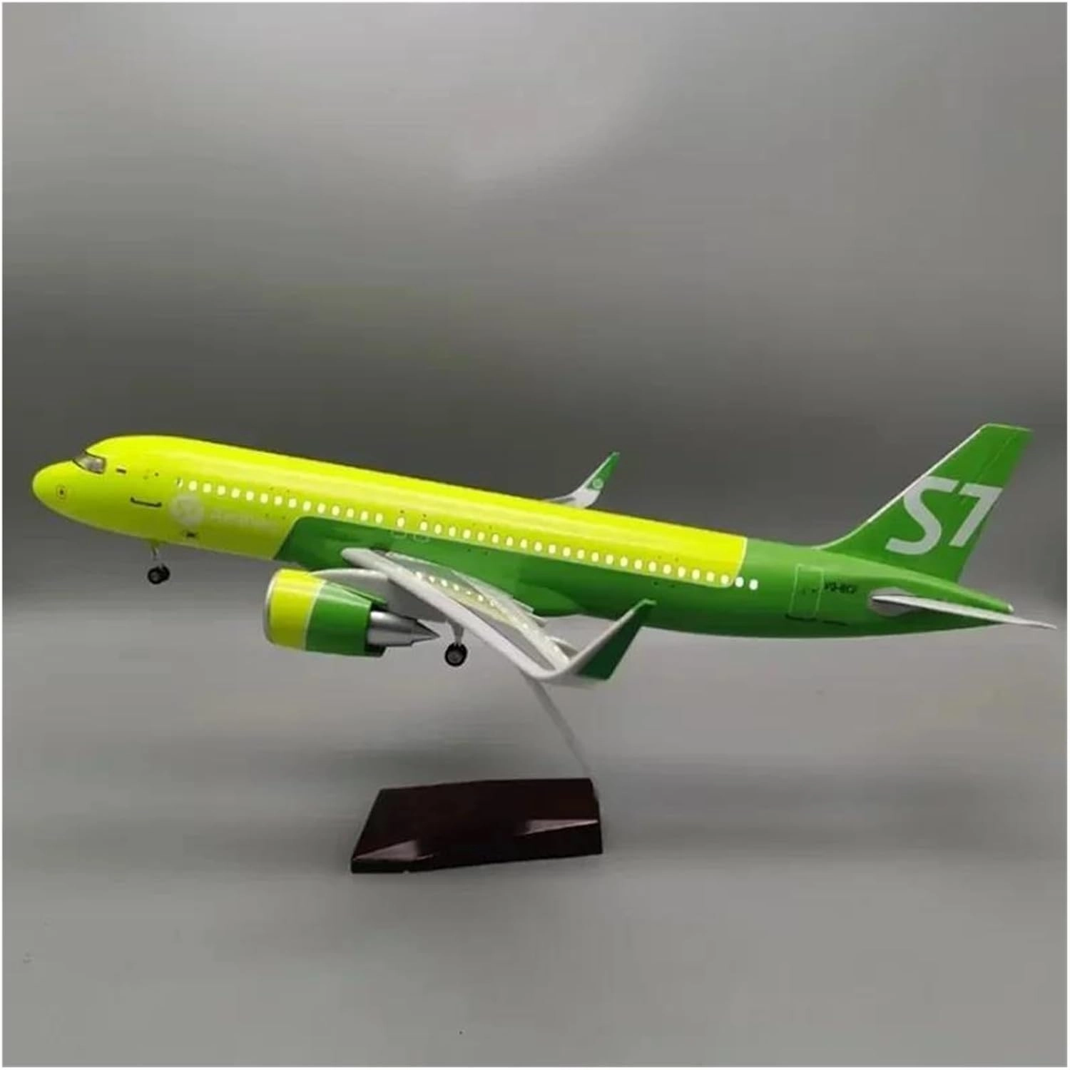 Diecast Plane Model 1：80 Scale for A320NEO Resin Die-Casting Airplane Model with Light and Wheel for Collection (with Light)