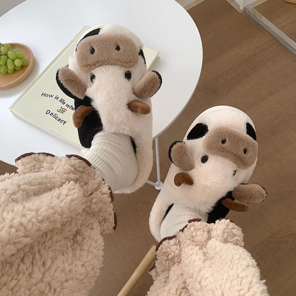 Giraffe Slippers, Giraffe Slides for Women Men Cute Cozy Fluffy 3D Giraffe Shape Home Slippers for Kids & Adults Slippers Christmas (5-6, Cow Slippers)