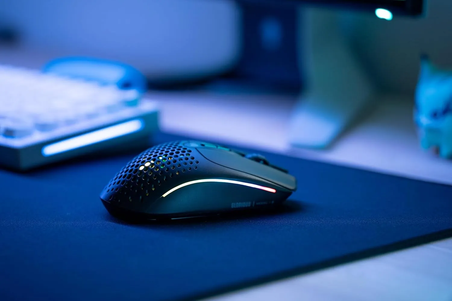 Glorious Gaming Model I 2 Wireless Gaming Mouse - Hybrid 2.4Ghz & Bluetooth, 75g Superlight, 9 Buttons (2 Swappable), RGB, PTFE Feet, MMO/MOBA/FPS, Long Battery Life, Side Thumb Rest - Black
