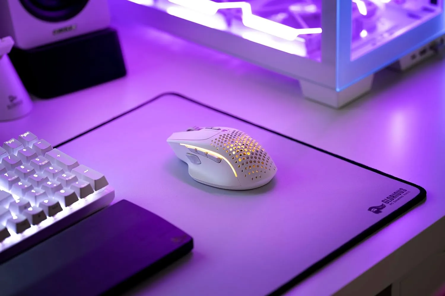 Glorious Gaming Model I 2 Wireless Gaming Mouse - Hybrid 2.4Ghz & Bluetooth, 75g Superlight, 9 Buttons (2 Swappable), RGB, PTFE Feet, MMO/MOBA/FPS, Long Battery Life, Side Thumb Rest - White