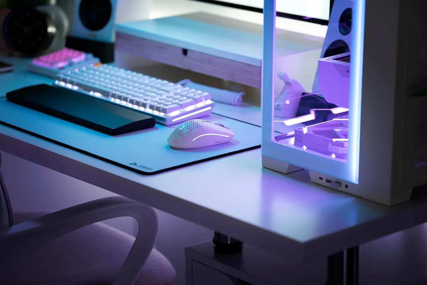 Glorious Gaming Model I 2 Wireless Gaming Mouse - Hybrid 2.4Ghz & Bluetooth, 75g Superlight, 9 Buttons (2 Swappable), RGB, PTFE Feet, MMO/MOBA/FPS, Long Battery Life, Side Thumb Rest - White