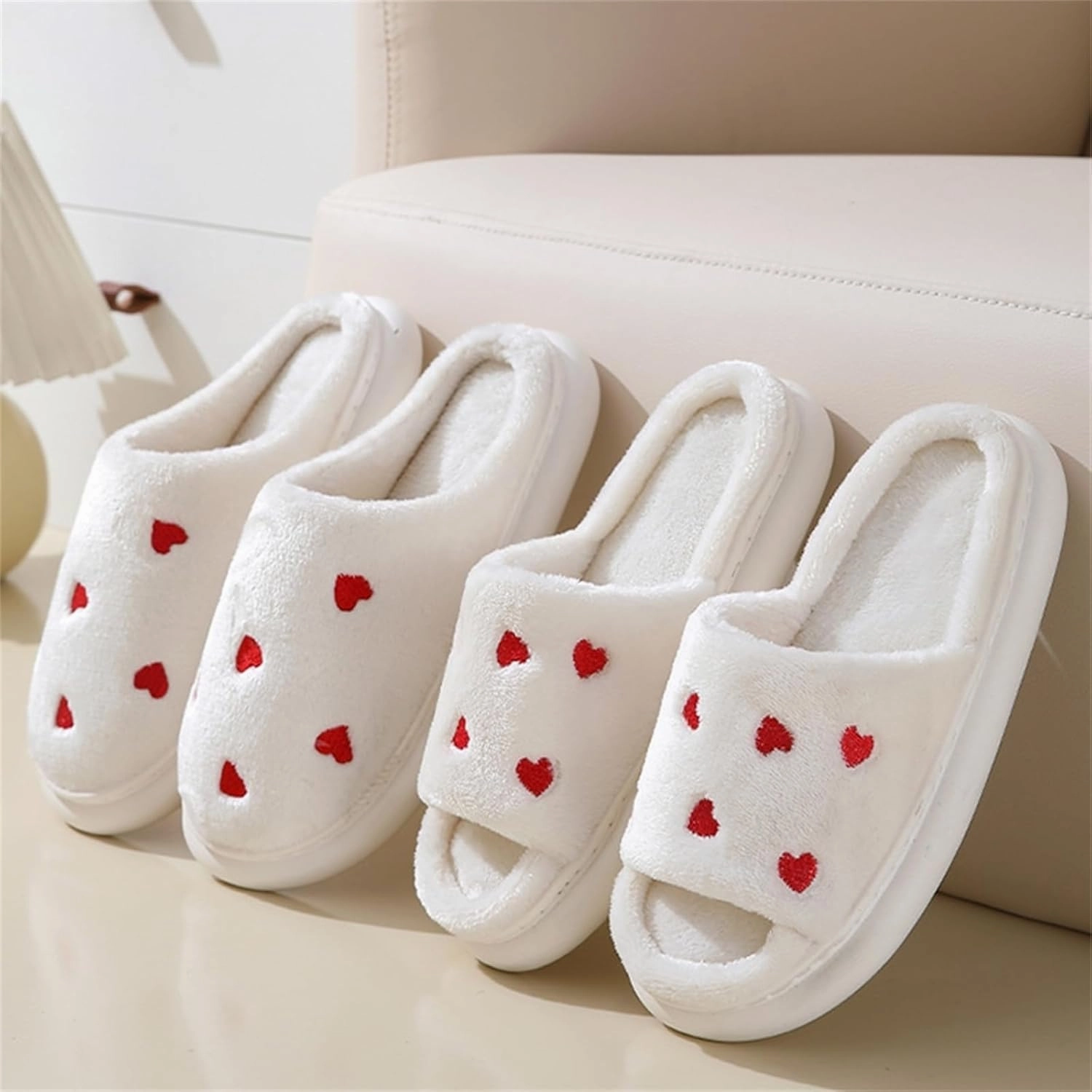 Obosoyo Plush Slippers Couples Cozy Heart Indoor Slippers Men Women Thick Sole Fuzzy Warm Winter