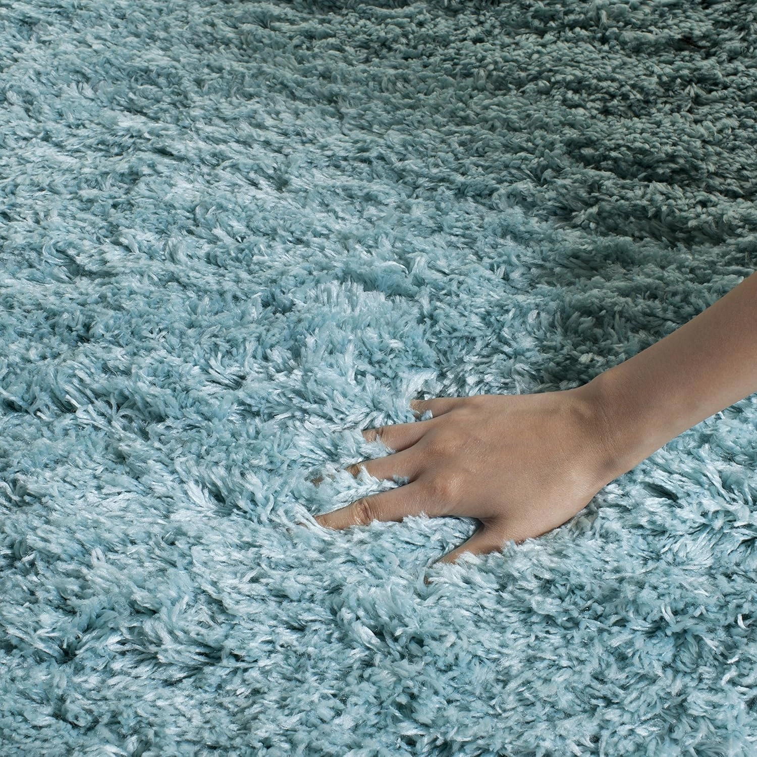 SAFAVIEH Polar Shag Collection 5 ft 1 in x 7 ft 6 in Light Turquoise PSG800T Solid Glam 3-inch Extra Thick Area Rug