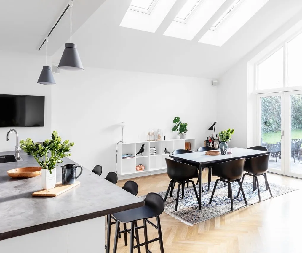 VELUX GGU SK10 0070 White Maintenance Free Centre-Pivot Roof Window (114 x 160 cm)