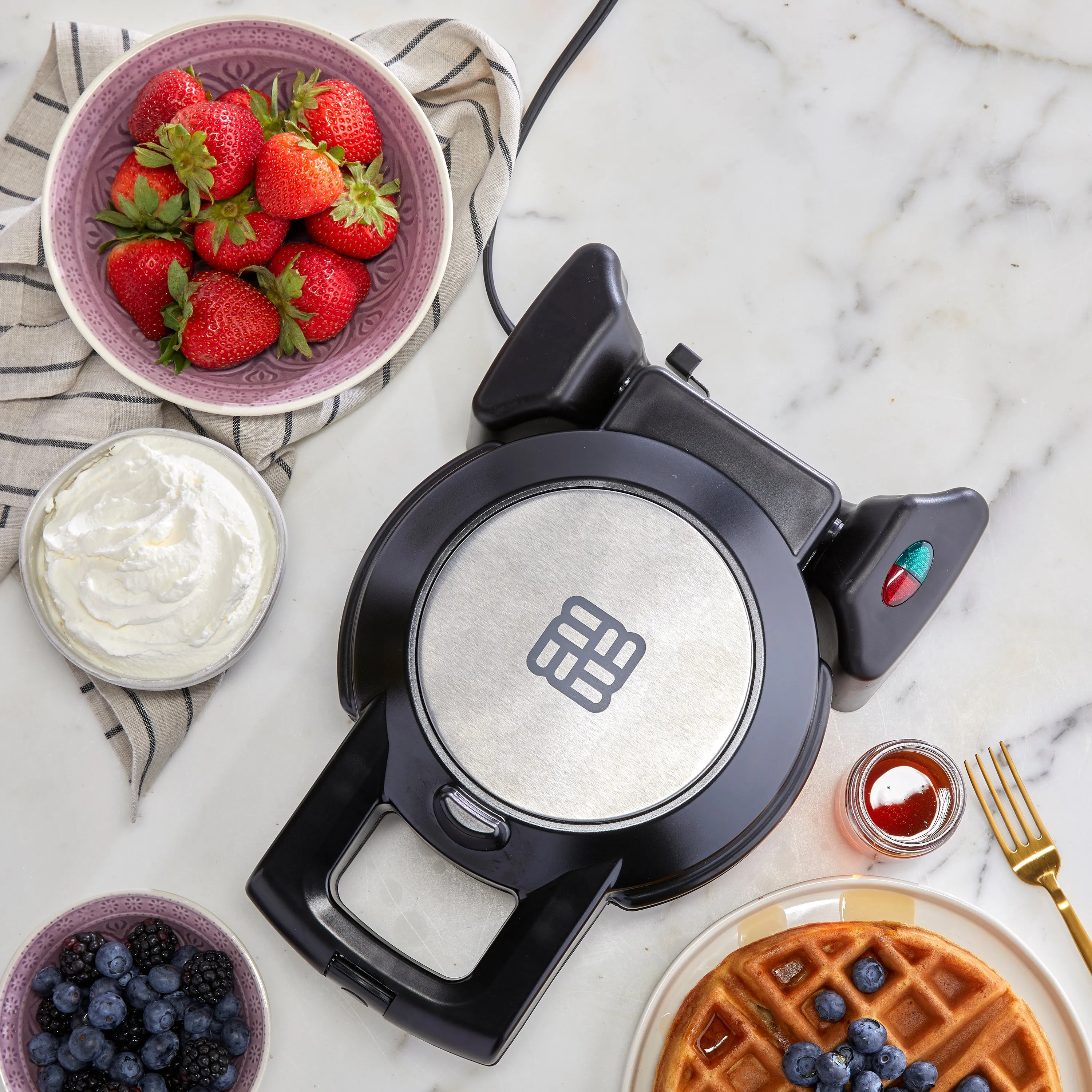 West Bend Flip Belgian Style Waffle Maker