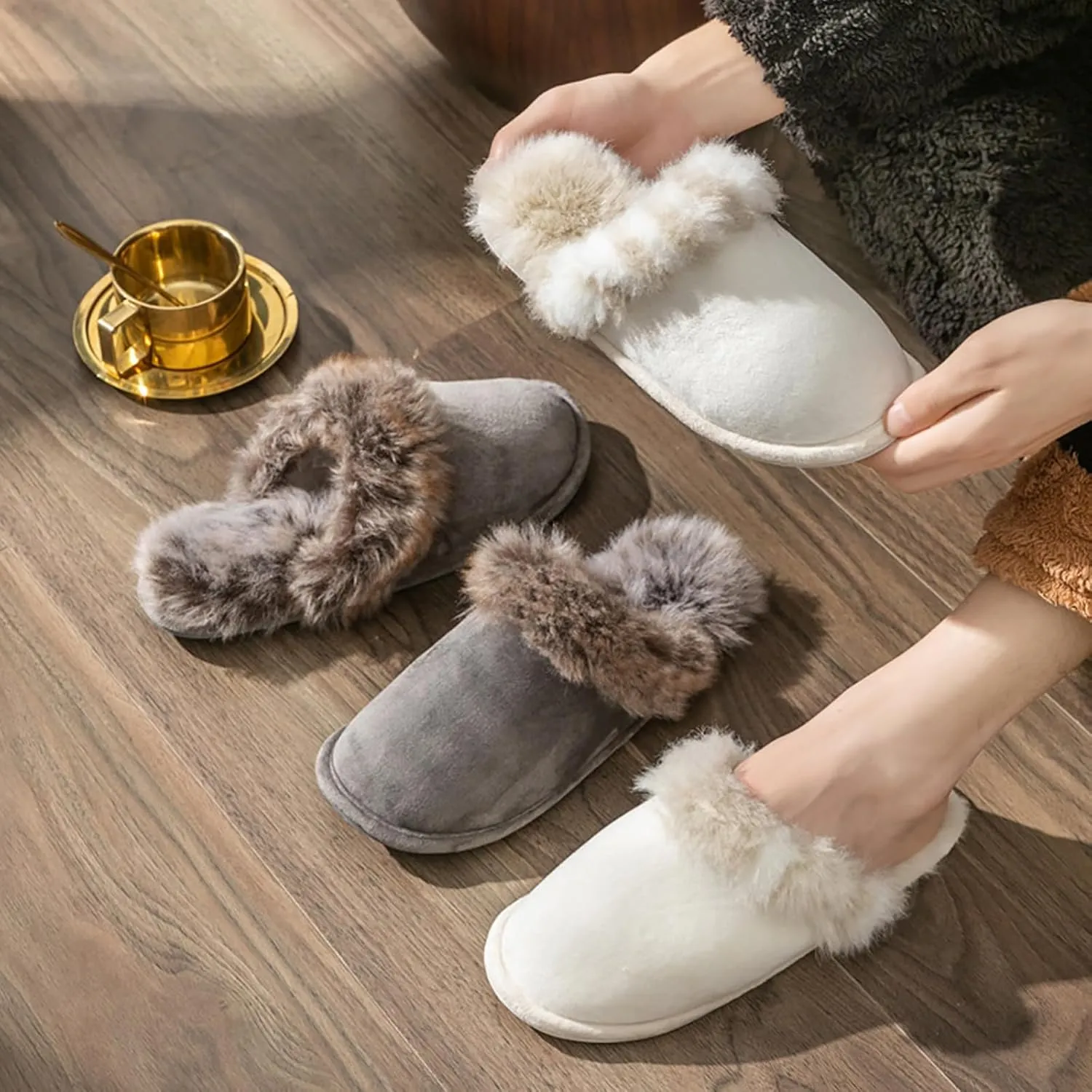 Women's and Men's Artificial Fluffy Slippers, Couple Plush Memory Foam Slippers, Ladies Warm Slip on Slippers with Faux Fur Lining, Winter Non-Slip Indoor House Shoes