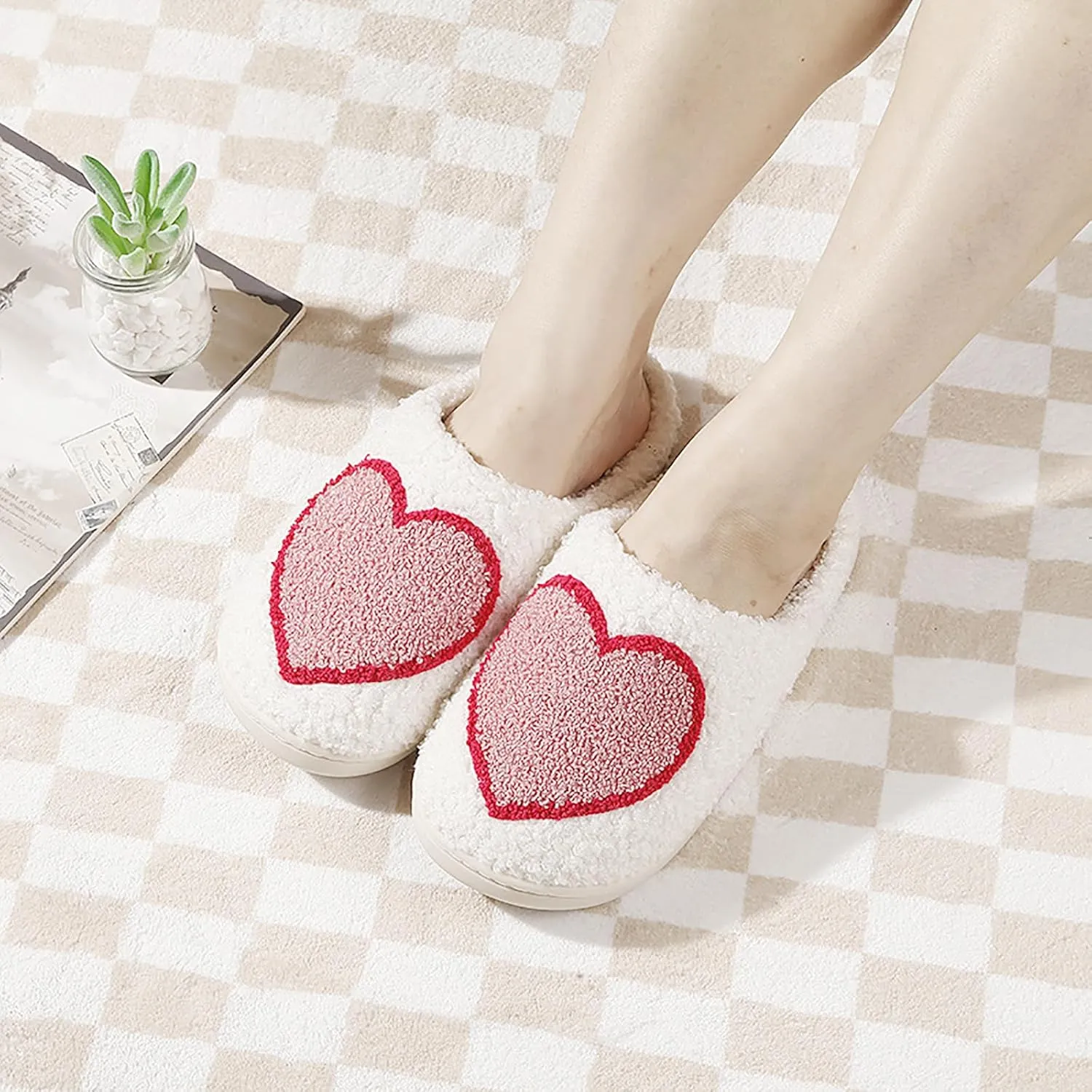 Women's Men's Cute Fuzzy Heart Slippers Memory Foam Fluffy Couple Slippers Cozy House Indoor Outdoor Shoes